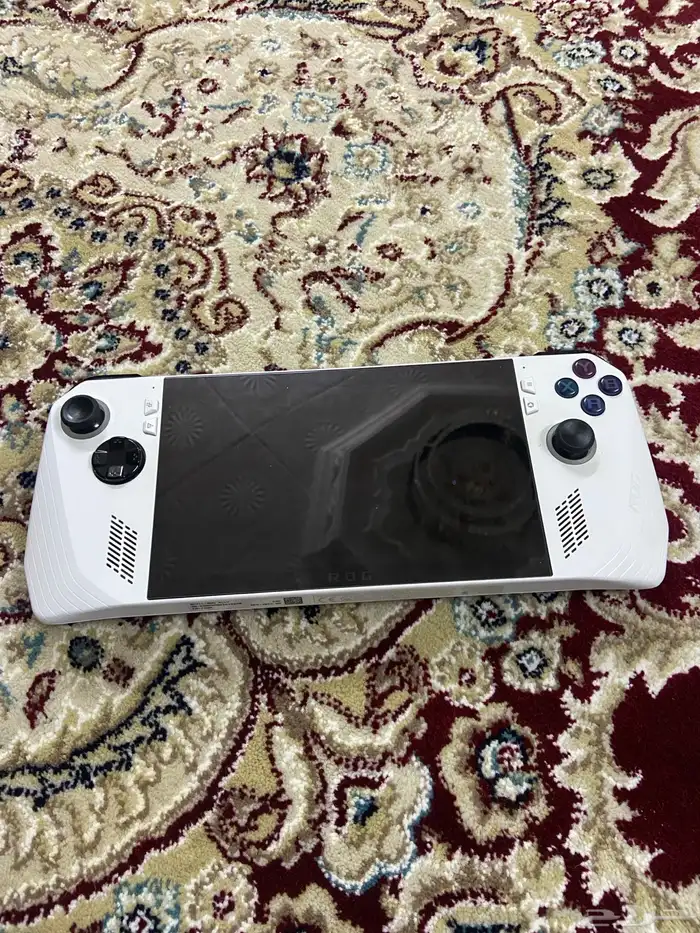 جهاز ألعاب محمول 3