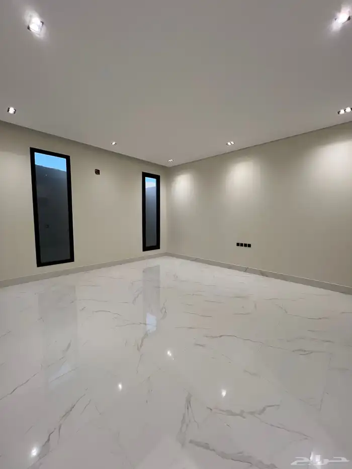 دور ارضي فاخر جديد تصميم مودرن مدخلين و كراج خاص حي غصون 19