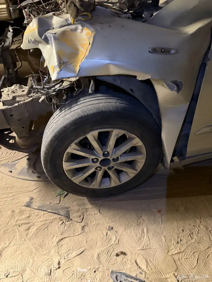 كامري مصدومة استماره ساريه فحص منتهي 1