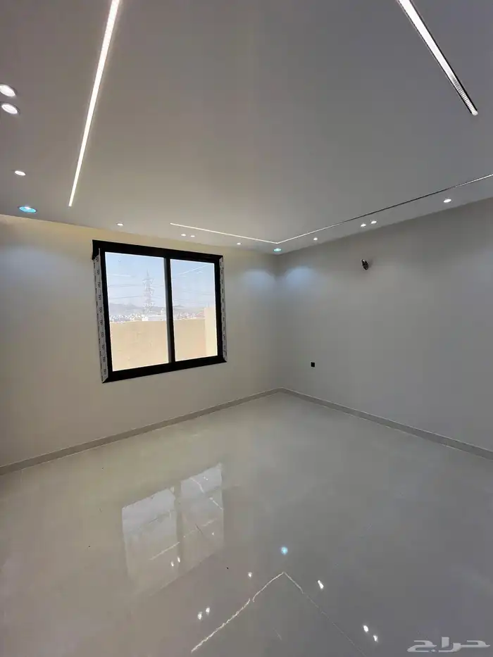 فيلا دورين على شارعين ركنية ولي العهد 7 10