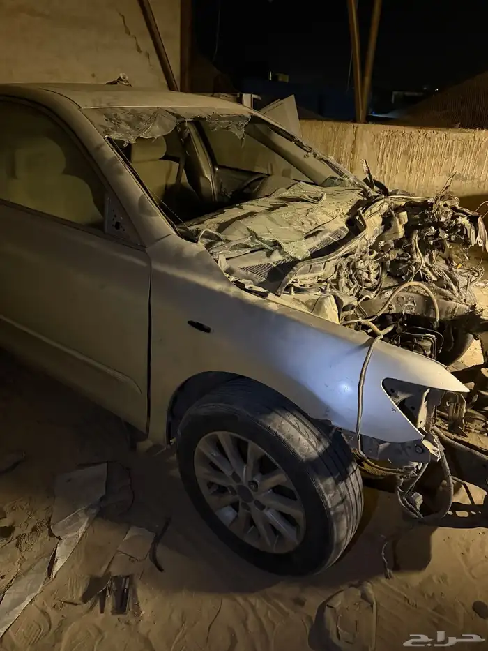 كامري مصدومة استماره ساريه فحص منتهي 7