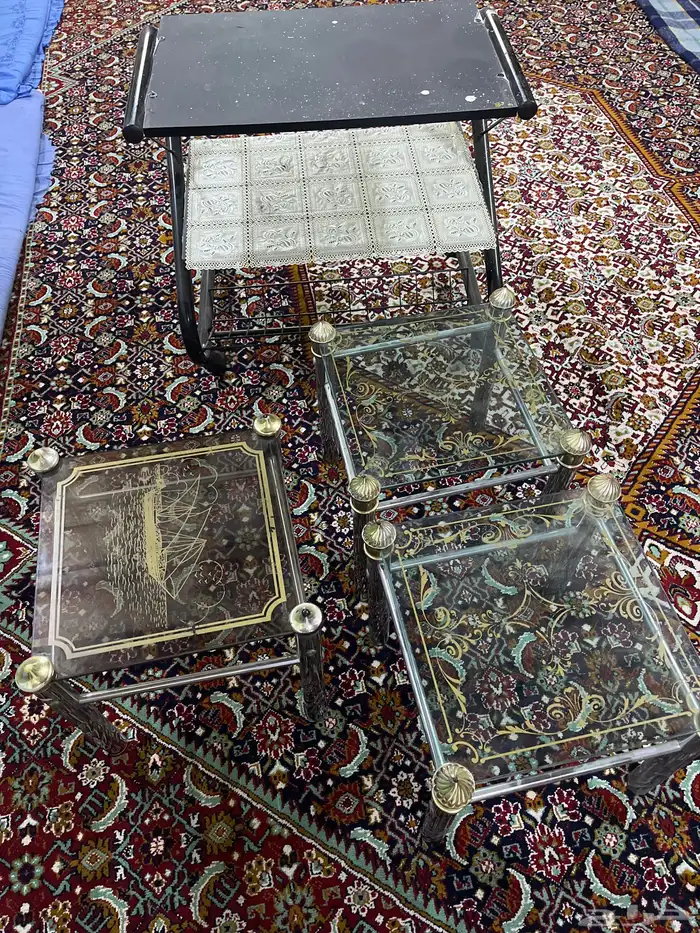 طاولة قديمه تراثيه 1
