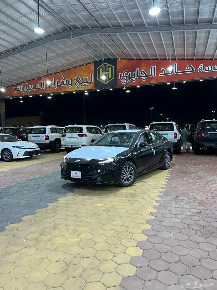 تويوتا   كامري E استاندر هايبرد 2025 جديد سعودي 111.550شامل 0