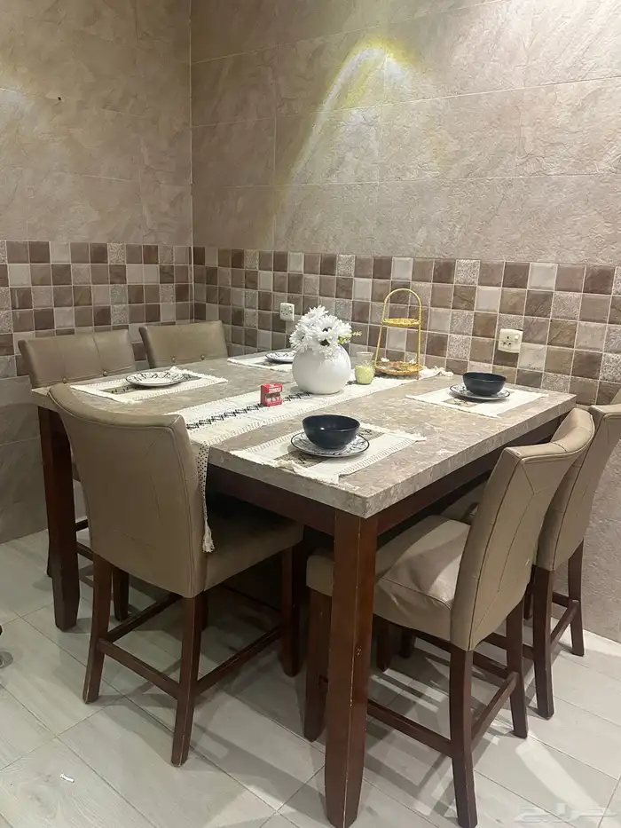 طاوله الطعام للبيع 2