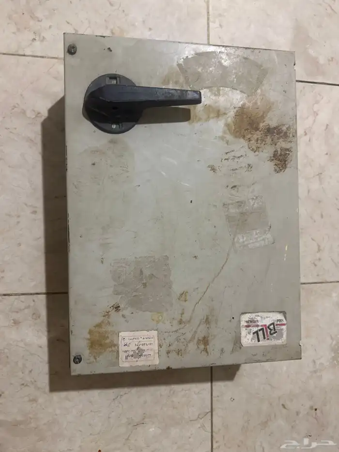 قاطع للكهرباء 1