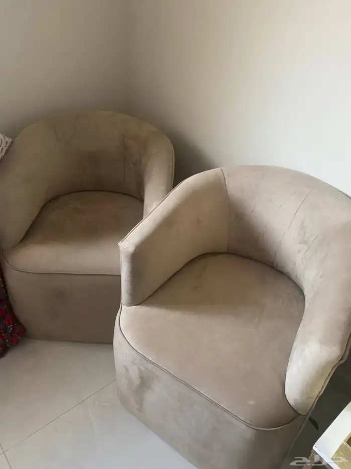 2 كرسي اللون بني فاتح 0