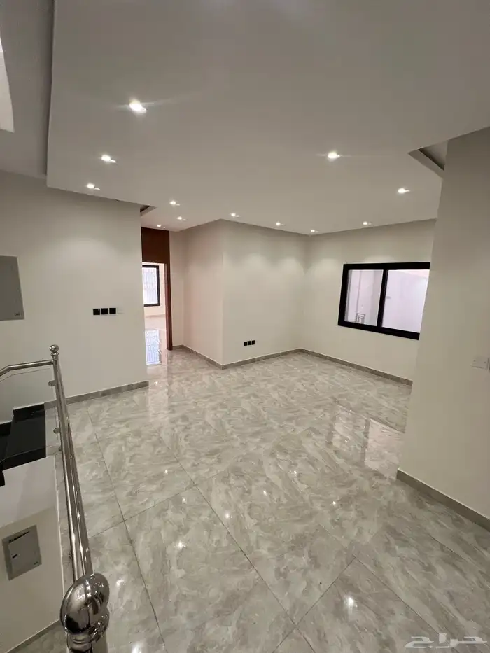 البيع فيلا تصميم جدا مميز وسعر لقطه منفصله تماما 3