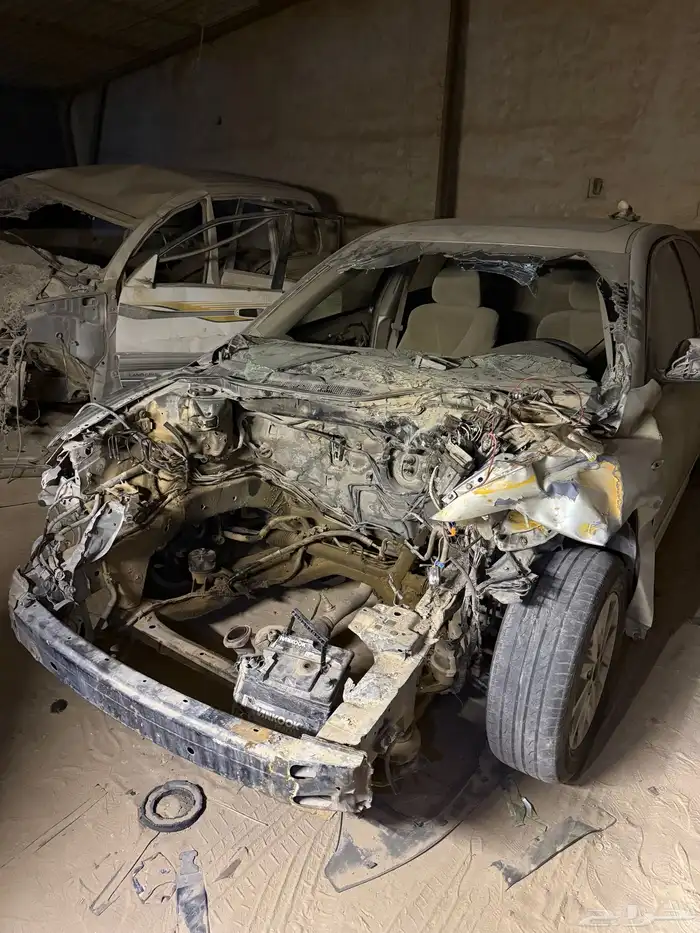 كامري مصدومة استماره ساريه فحص منتهي 0