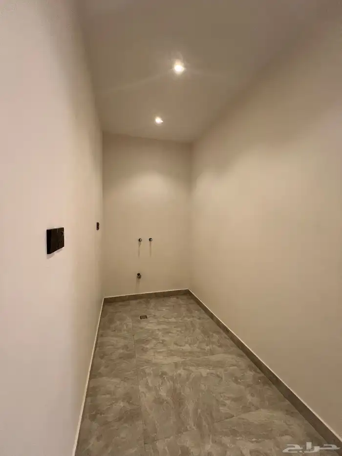 البيع فيلا تصميم جدا مميز وسعر لقطه منفصله تماما 6