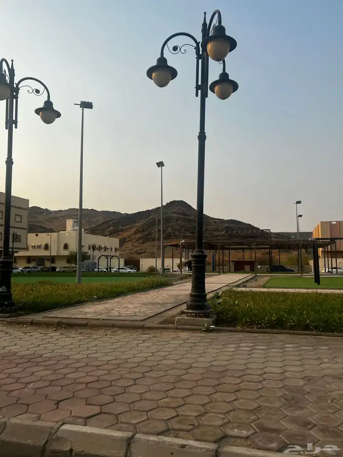بيت للايجار أو للبيع في حي الملاوي وأيضا بيع أرض بالنوارية 8
