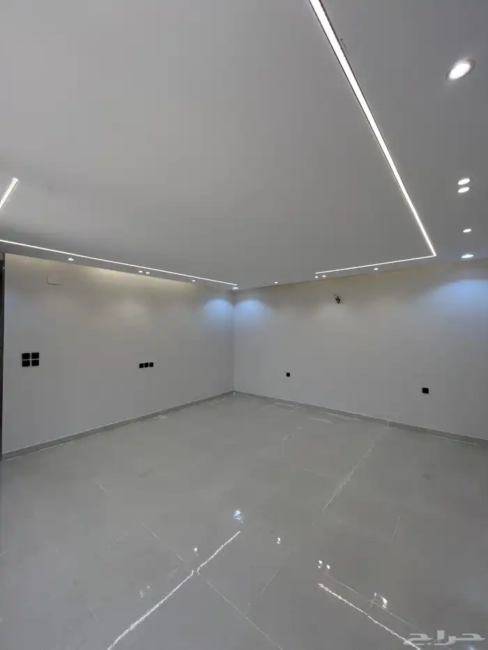 فيلا دورين على شارعين ركنية ولي العهد 7 13