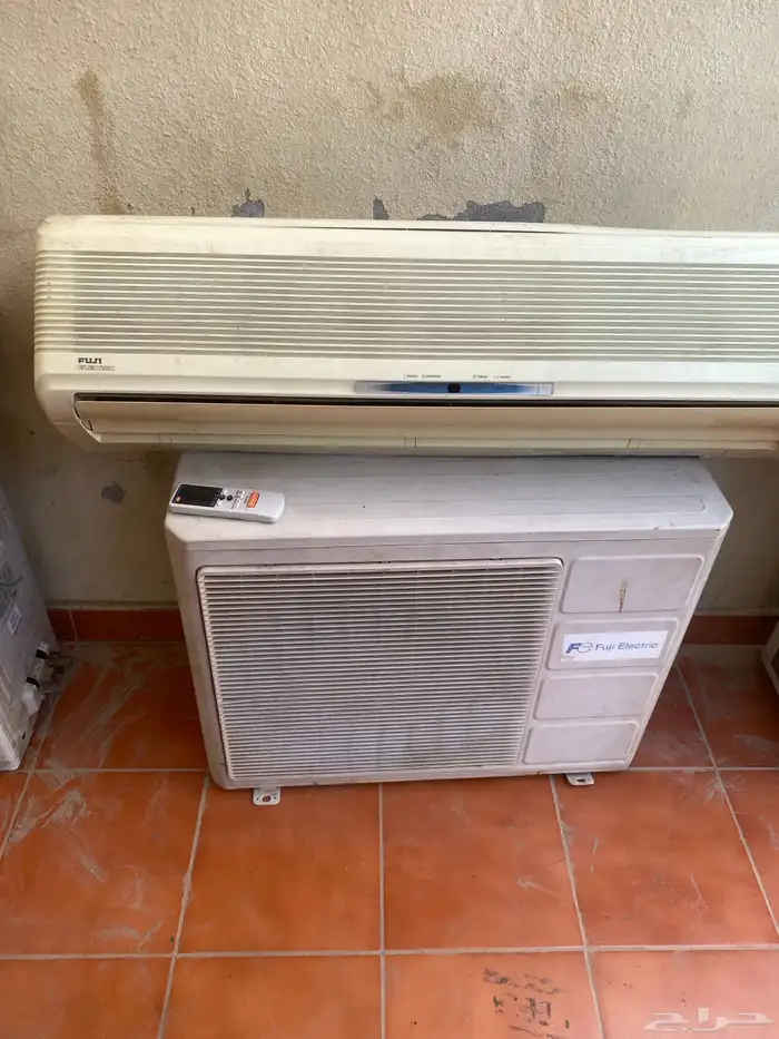 سبلت طن ونص و2 طن بحاله جيده جدا وكامل الفريون فل الهفوف 0