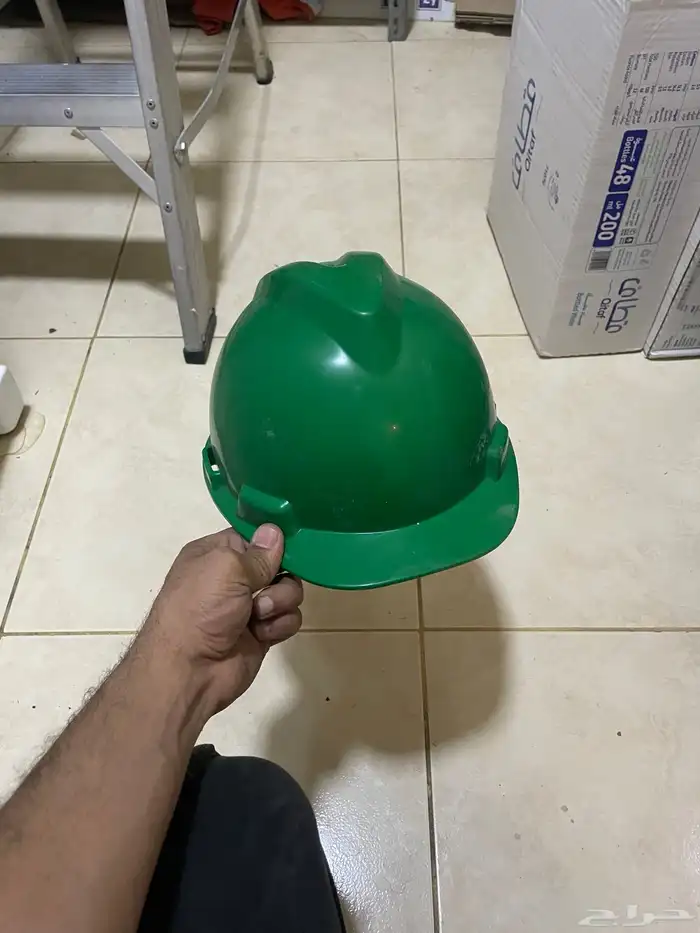 سيفتي شوز و هلمت 4