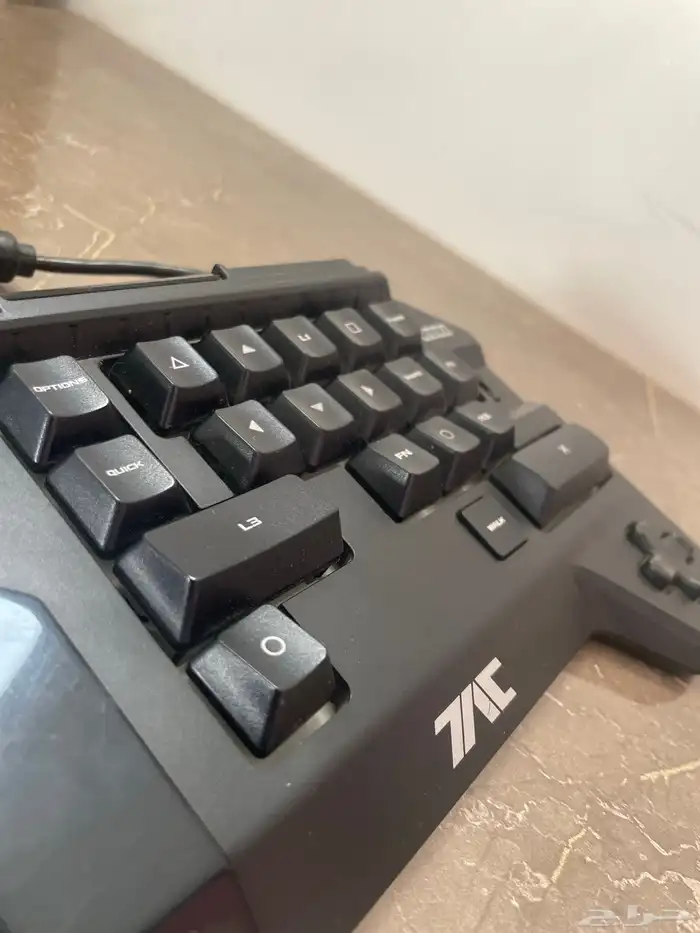 قطعة كيبورد وماوس يشتغلون على PS4 كذلك PS3 0