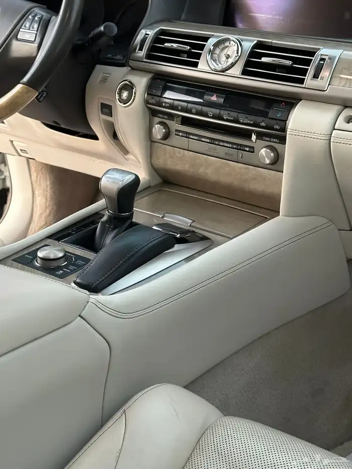 لكزس 2015 -LS460 لارج فل الفل داخل بيج 15