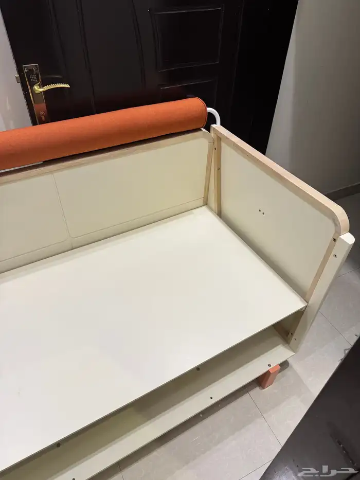 سرير اطفال 1