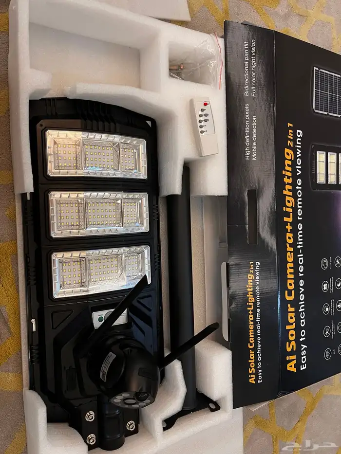 كاميرا مراقبة 4K بالطاقة الشمسية وشريحة 4G كشاف LED 12