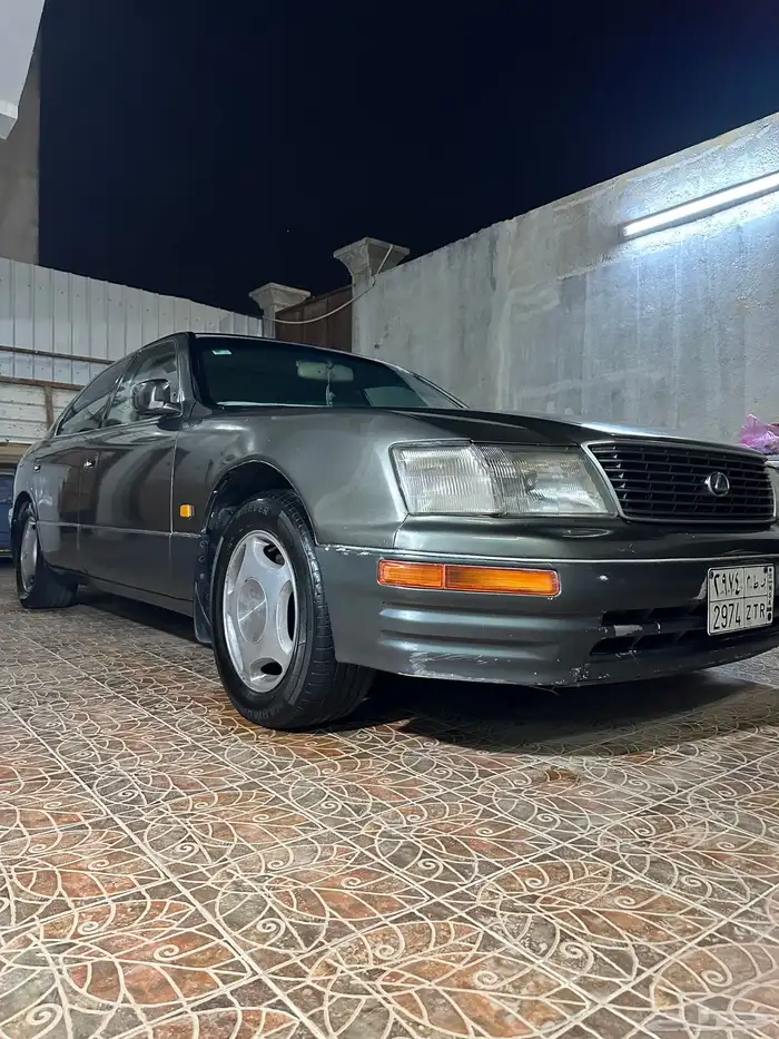 للبيع لكزس 1997 400 Ls خليجي مكينة وارد 4