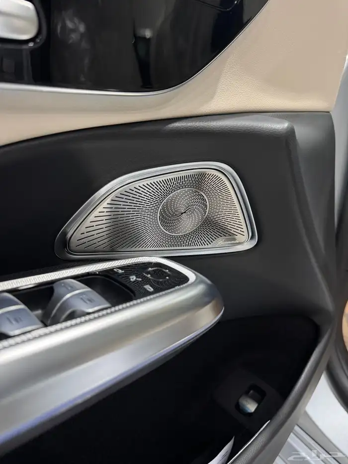 مرسيدس E200 موديل 2025 جديد 15