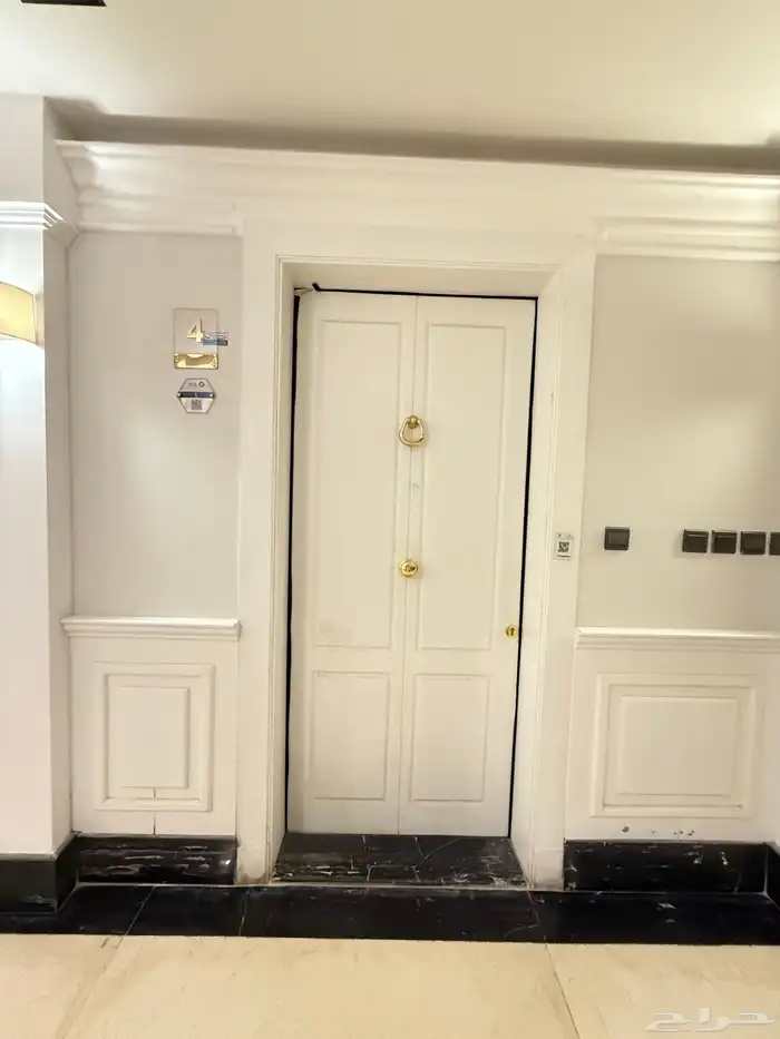 شقة للإيجار بحي الملقا دور أرضي 5