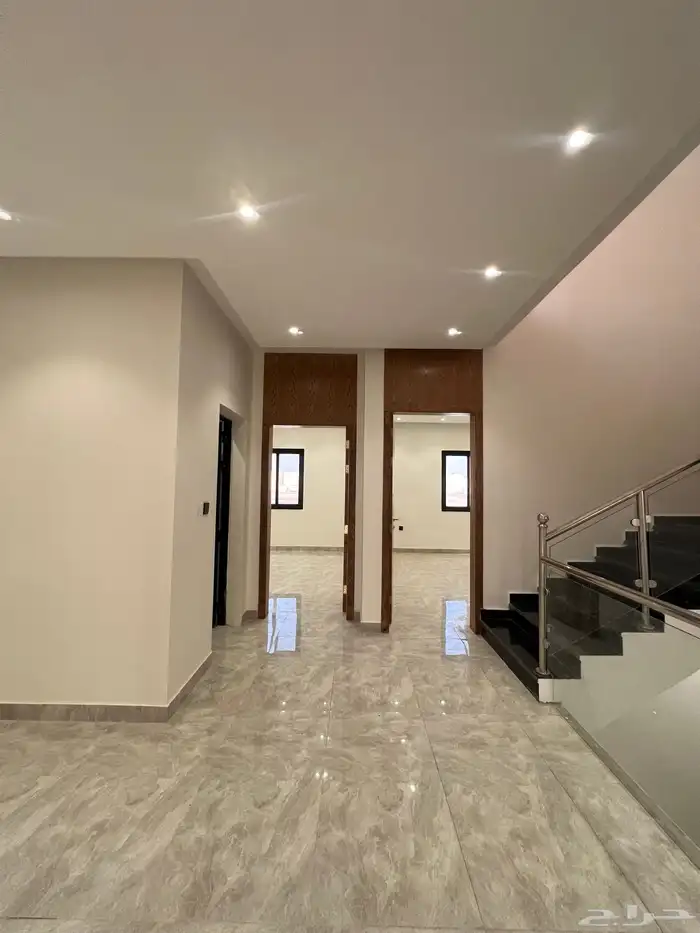 البيع فيلا تصميم جدا مميز وسعر لقطه منفصله تماما 11