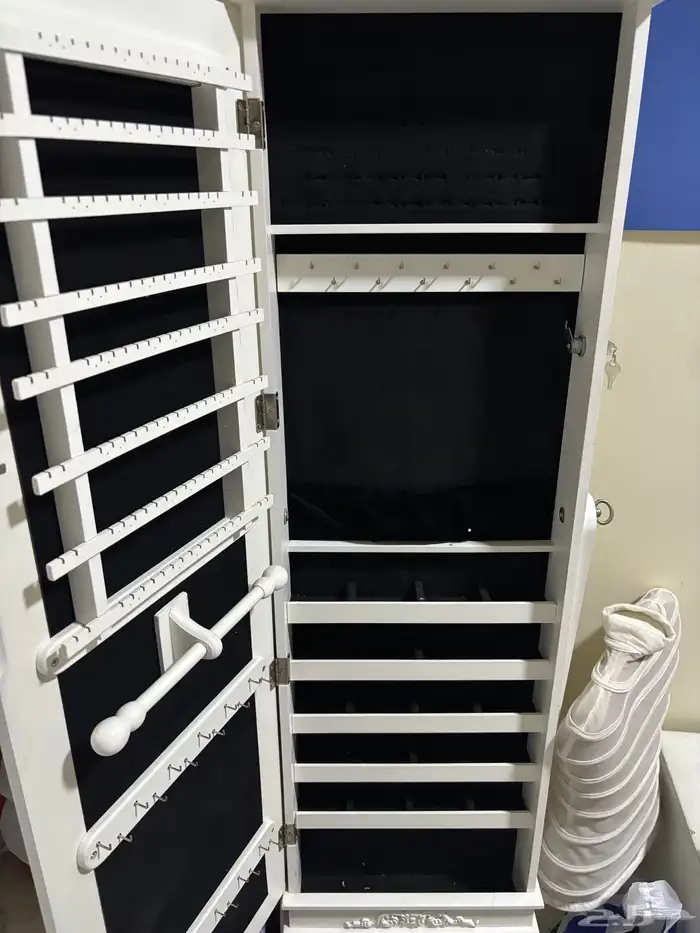 دولاب اكسسوارات 2