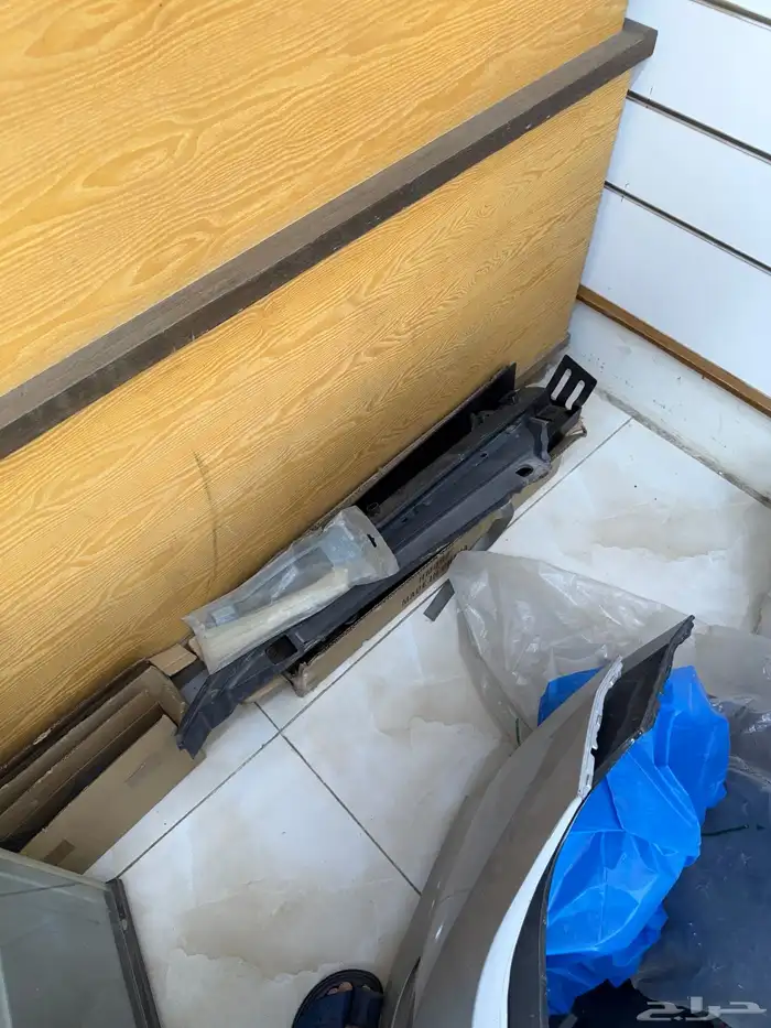 قطع غيار وديكورات كامري ولاندكروزر جديده 2005-2018 13