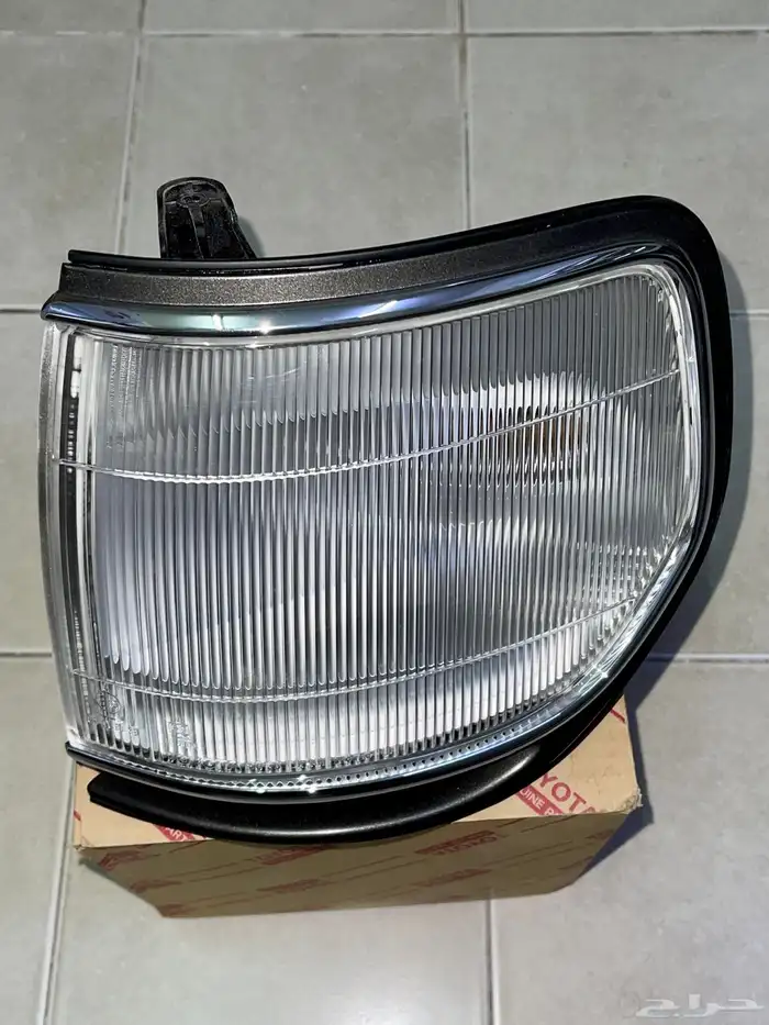 اسطب ركن امامي يسار لاندكروزر 90-94 جديد اصلي 0