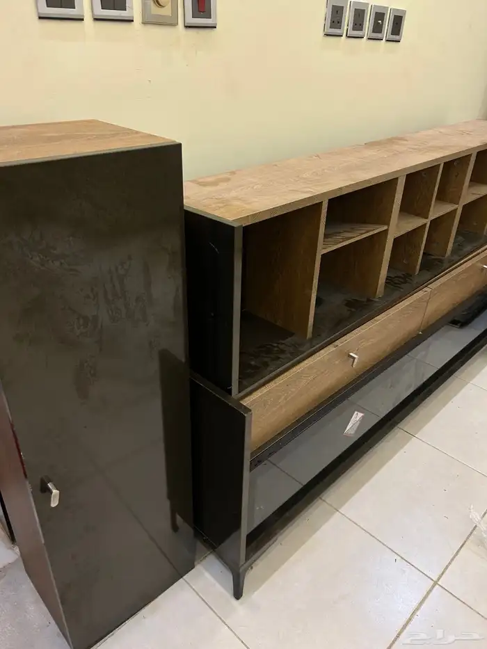 مكتبة كاملة للتلفزيون   طاولة قهوة 1