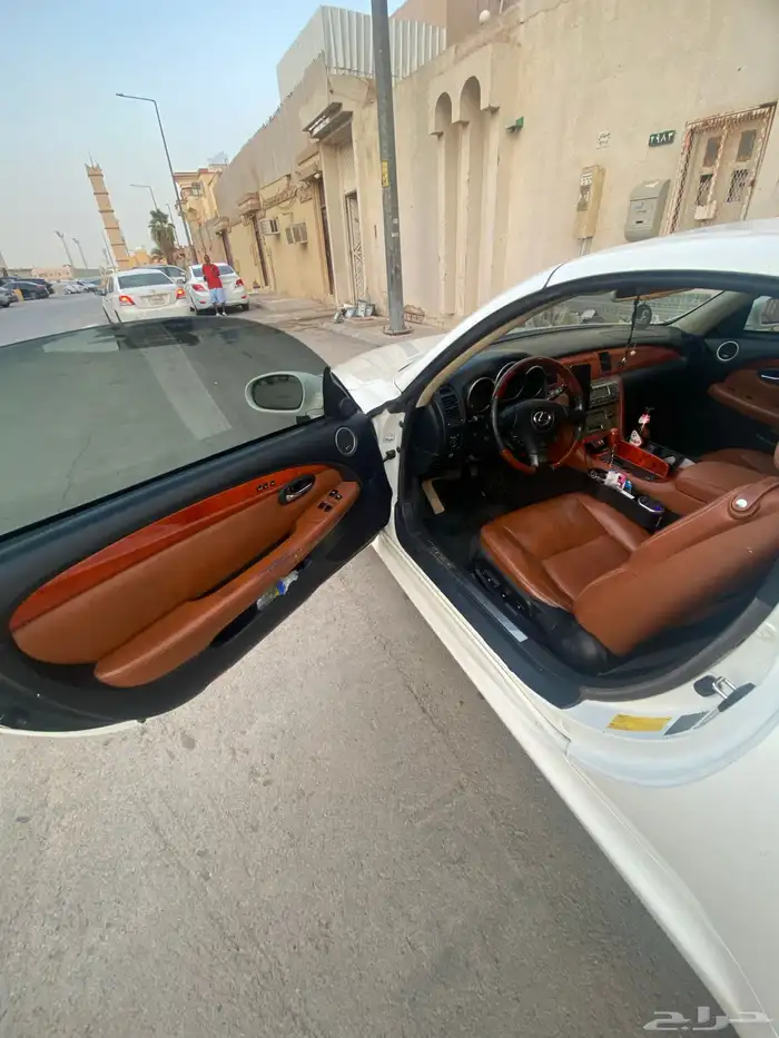 لكزس Sc430 كوبية كشف 2005 لون ابيض داخلية جملي نظيفه 19