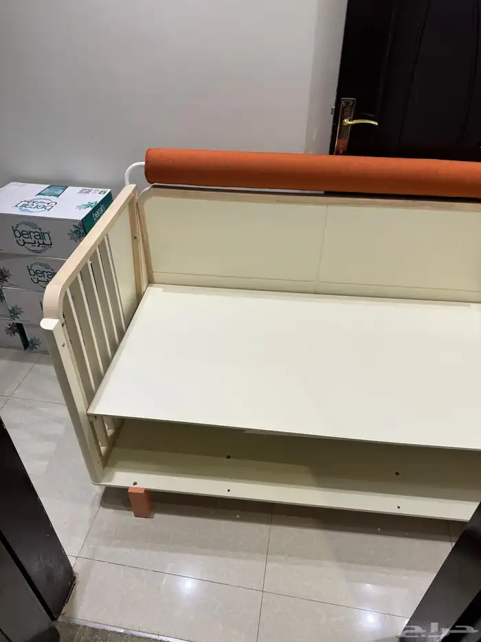 سرير اطفال 0