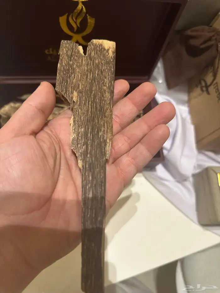 عود فاخر رائحة وثبات( تم البيع ) 8