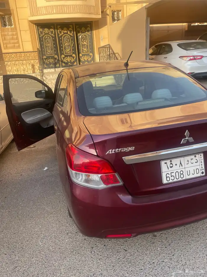 أتراج متسوبيشي موديل 2018 لون احمر ماشيه 227 الف 6