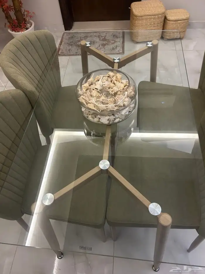 طاولة طعام 4 اشخاص مع الكراسي 0