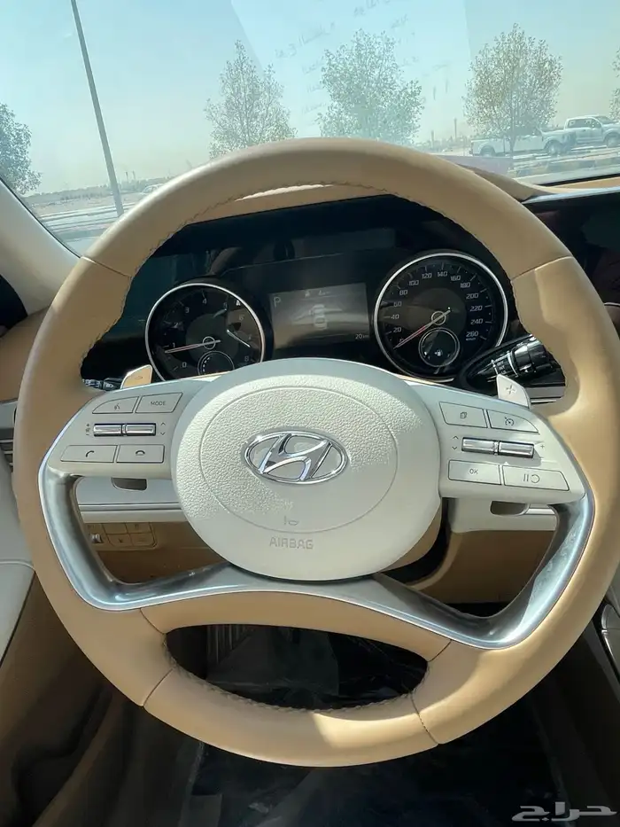 للبيع هونداي ازيرا 2022 سعودي جديد اسمارت 10