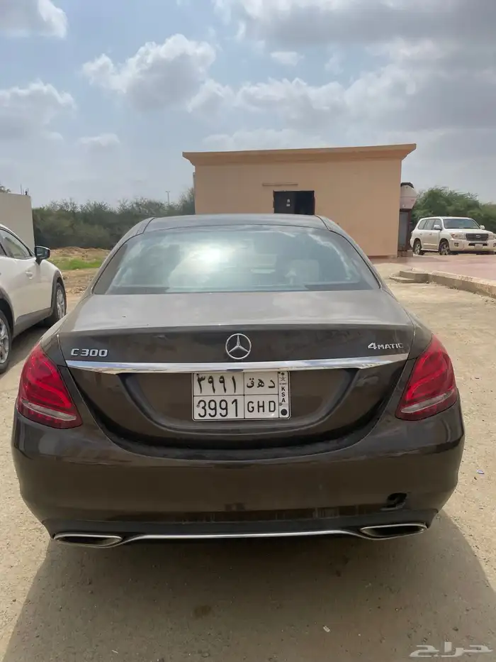 مرسيدس C300 موديل 2017   دفع رباعي   مستوردة من كندا 3