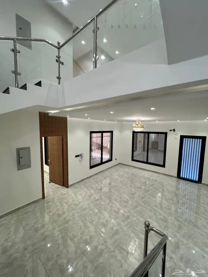 البيع فيلا تصميم جدا مميز وسعر لقطه منفصله تماما 2