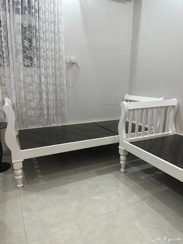 سرير خشب فخم 3
