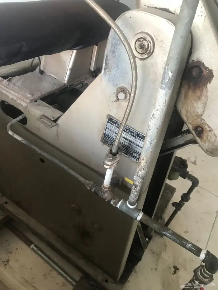 مغسله متكامل بجميع اغراضها نظيف على الشرط 2