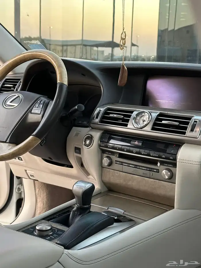 لكزس 2015 -LS460 لارج فل الفل داخل بيج 14