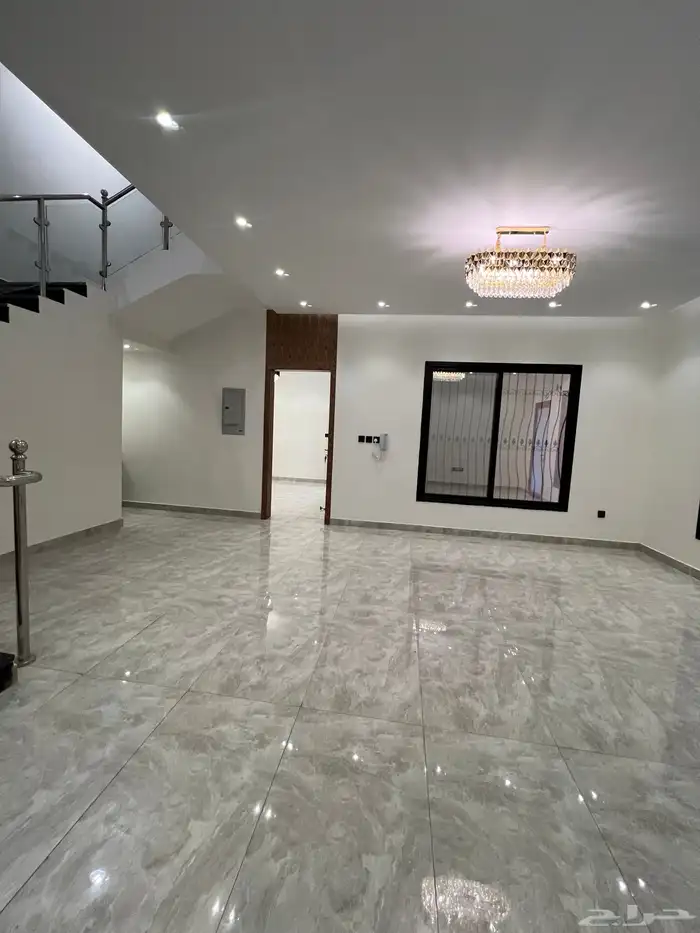 البيع فيلا تصميم جدا مميز وسعر لقطه منفصله تماما 14