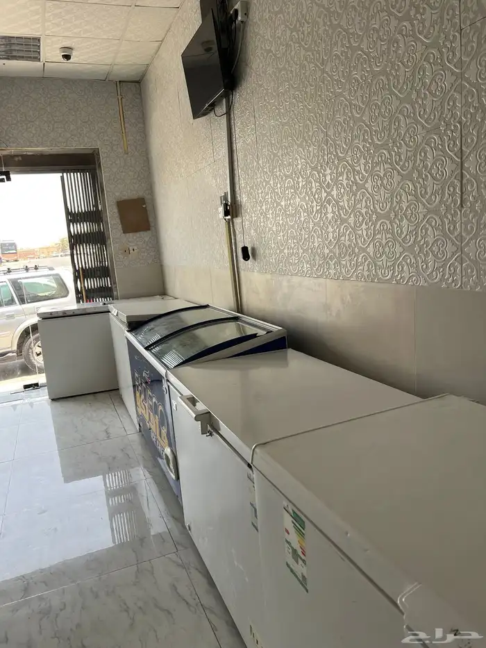 محل في الرياض حي العزيزية دواجن وبيض للتقبيل والايجار 3
