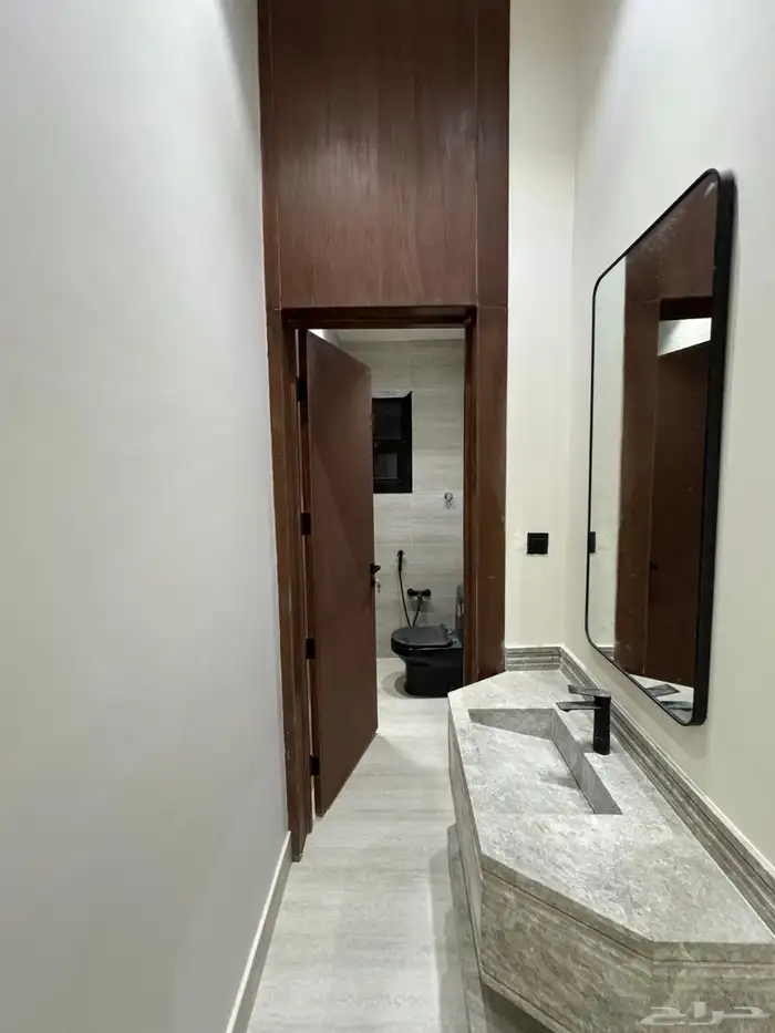 للبيع شقتين ب صك مساحه ممتازه 11
