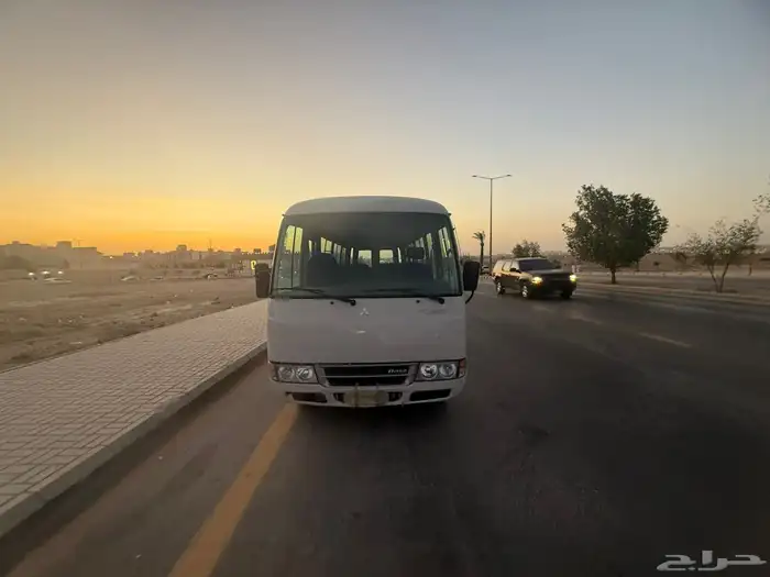 باص ميتسوبيشي روزا 2014 30 راكب 4