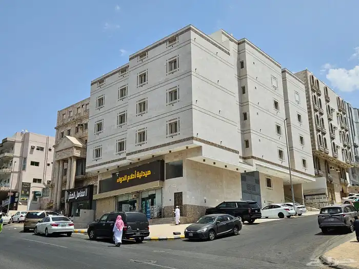 فرصة نادرة من قلب مكة عمارة تجارية للبيع 18