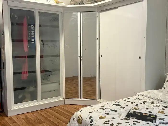 دولاب مترين ونص تصميم حرف L خشبه قوي وينفع لغرفة ملابس 0