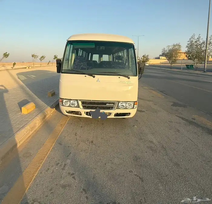 باص ميتسوبيشي روزا 2014 30 راكب 15