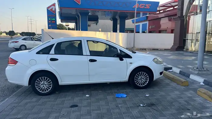 سيارة فيات لينيا 6