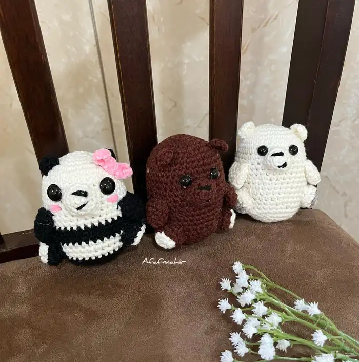 ميدالية الدبب الثلاثة كروشيه - توزيعات - هدايا 0