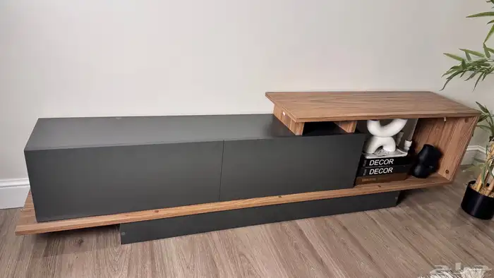 طاوله شاشه 1